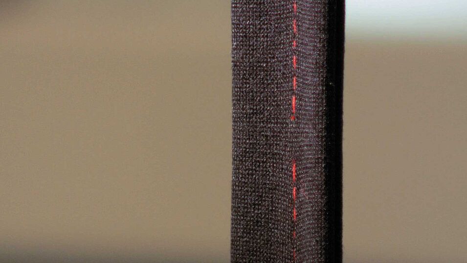 Test piece with broken seam